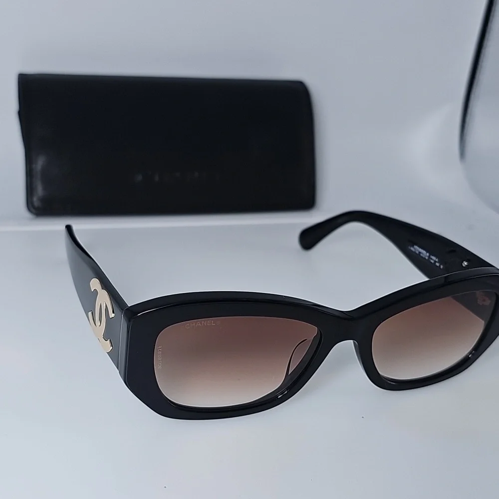 Chanel 5493-A C622/S5 Women's Black/Brown Gradient Sunglasses - Picture 13 of 16